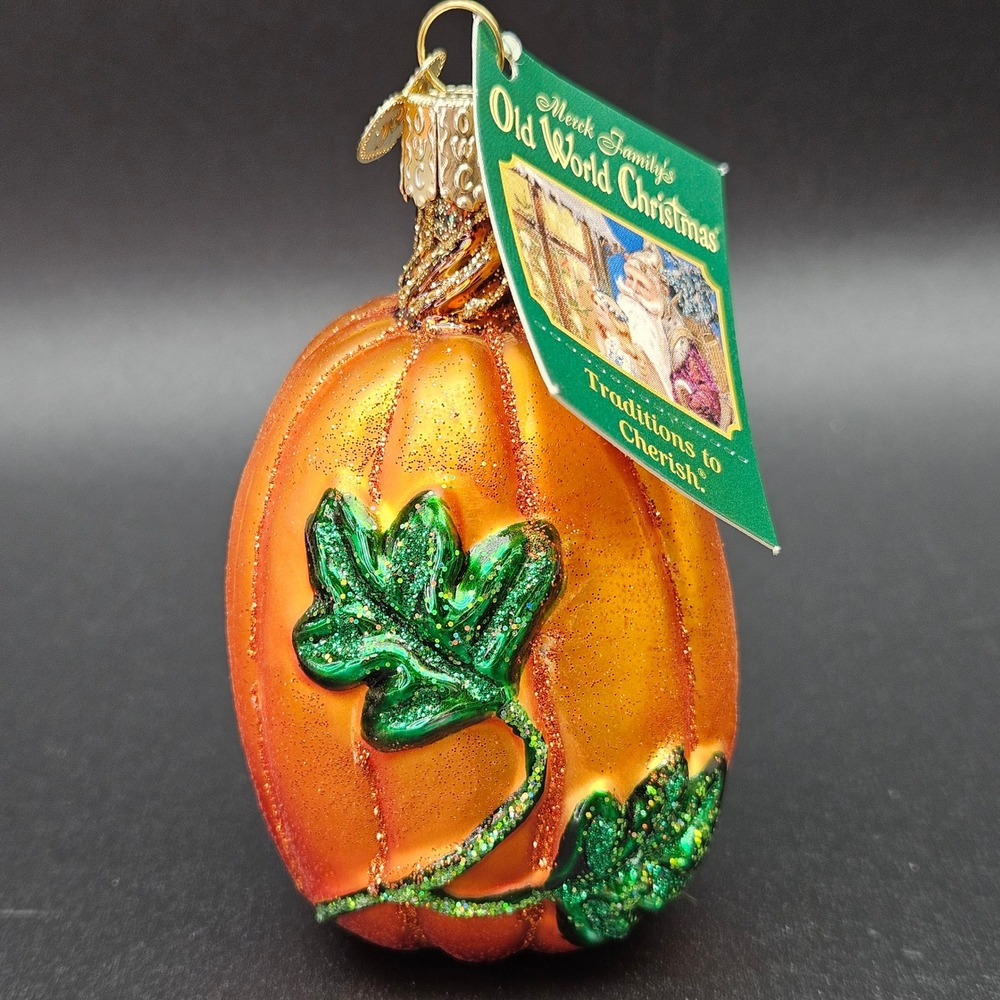 Old World Christmas Harvest Pumpkin Glass Ornament 28079 Orange Glitter 2007
